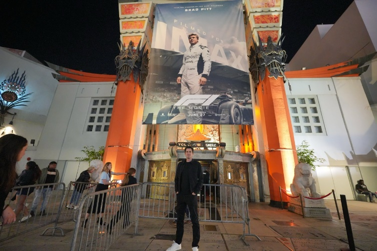 在時(shí)速322公里的F1賽車上、捕捉瞳孔里的情感起伏插圖3