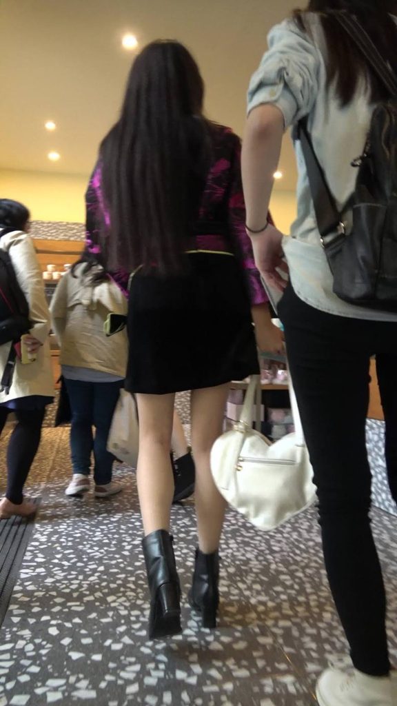 精選街拍攝影 No.005 可愛的長腿長發(fā)美眉 [1V/2.60GB]插圖4