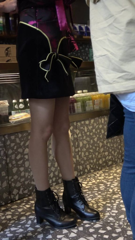 精選街拍攝影 No.005 可愛的長腿長發(fā)美眉 [1V/2.60GB]插圖2