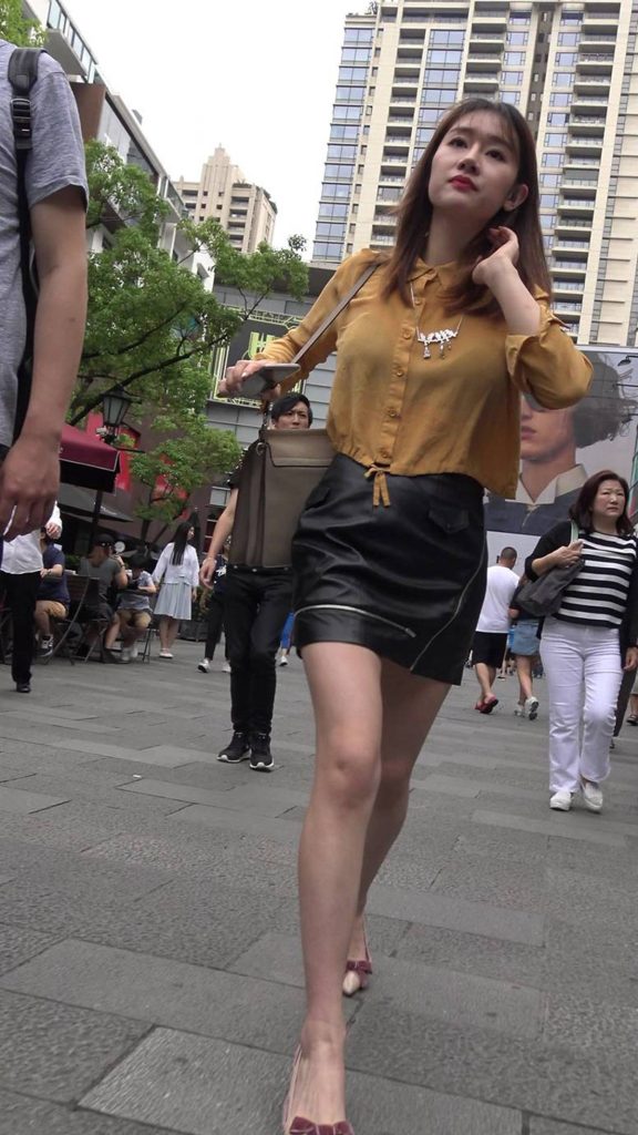 精選街拍攝影 No.008 皮短裙靚女小姐姐 [1V/1.21GB]插圖2