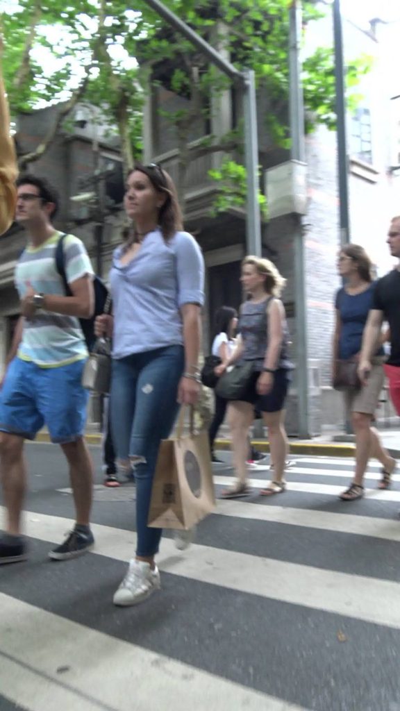 精選街拍攝影 No.008 皮短裙靚女小姐姐 [1V/1.21GB]插圖4