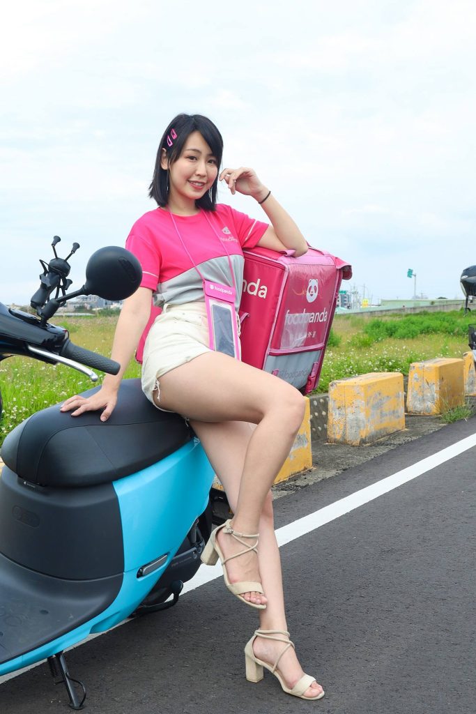 精選街拍攝影 No.018 藍(lán)色小摩托 [87P/135MB]插圖1