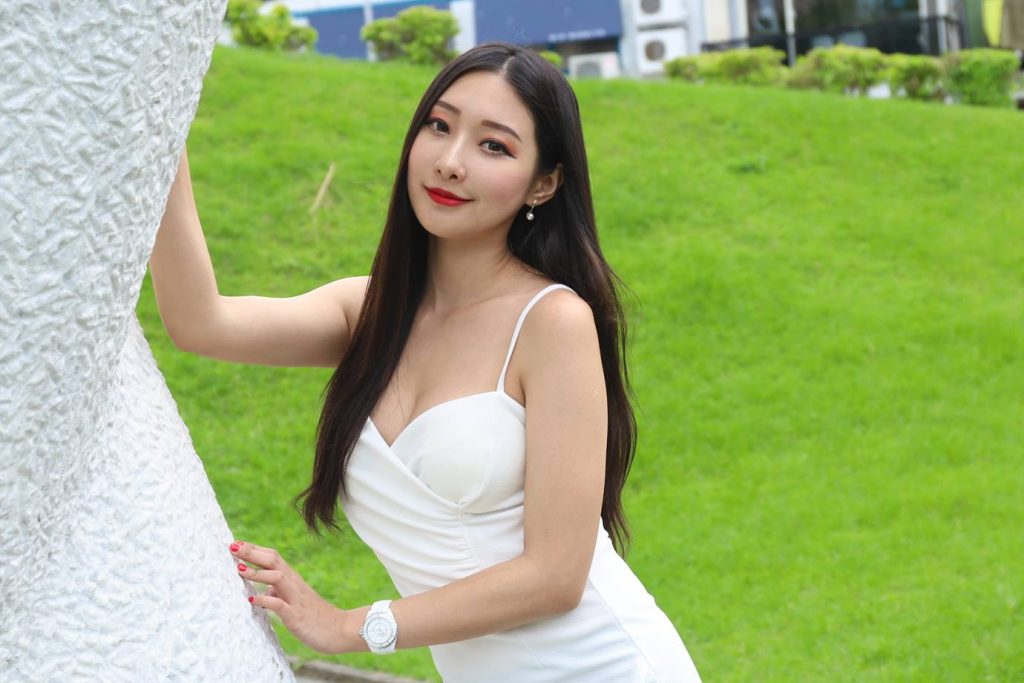 精選街拍攝影 No.023 白裙綠草 [34P/40MB]插圖5