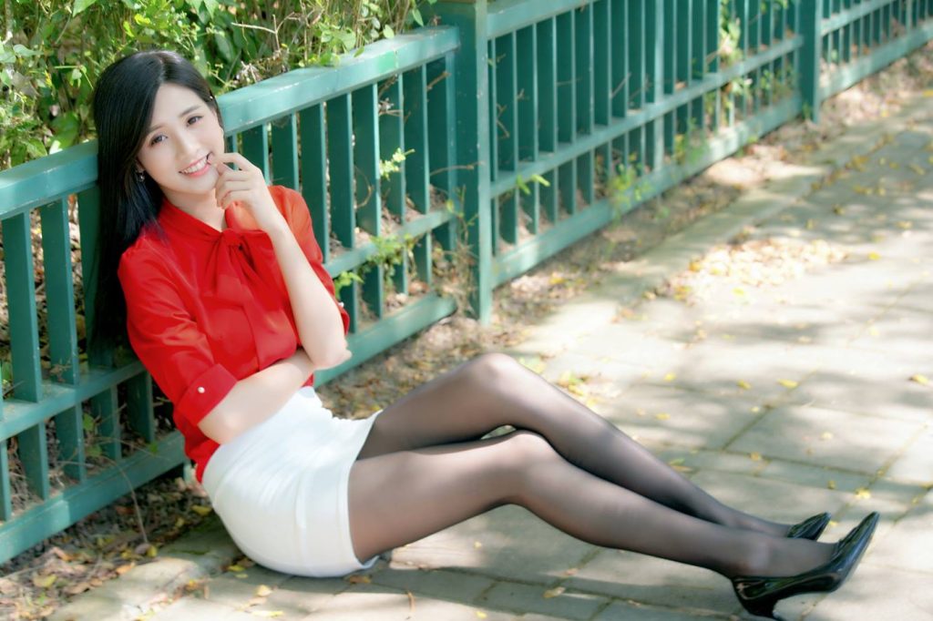 精選街拍攝影 No.051 張?bào)?短裙黑絲高跟美腿 [24P/137MB]插圖3