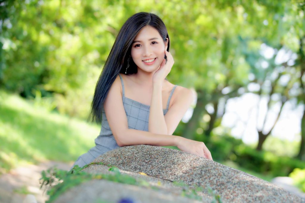 精選街拍攝影 No.051 張?bào)?短裙黑絲高跟美腿 [24P/137MB]插圖