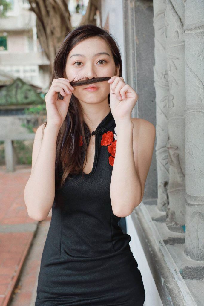 精選街拍攝影 No.067 文文熊 黑色旗袍絲襪高跟美腿 [54P/77MB]插圖1