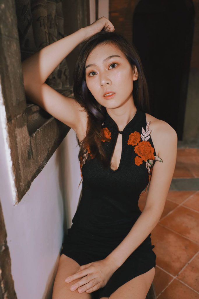 精選街拍攝影 No.067 文文熊 黑色旗袍絲襪高跟美腿 [54P/77MB]插圖4