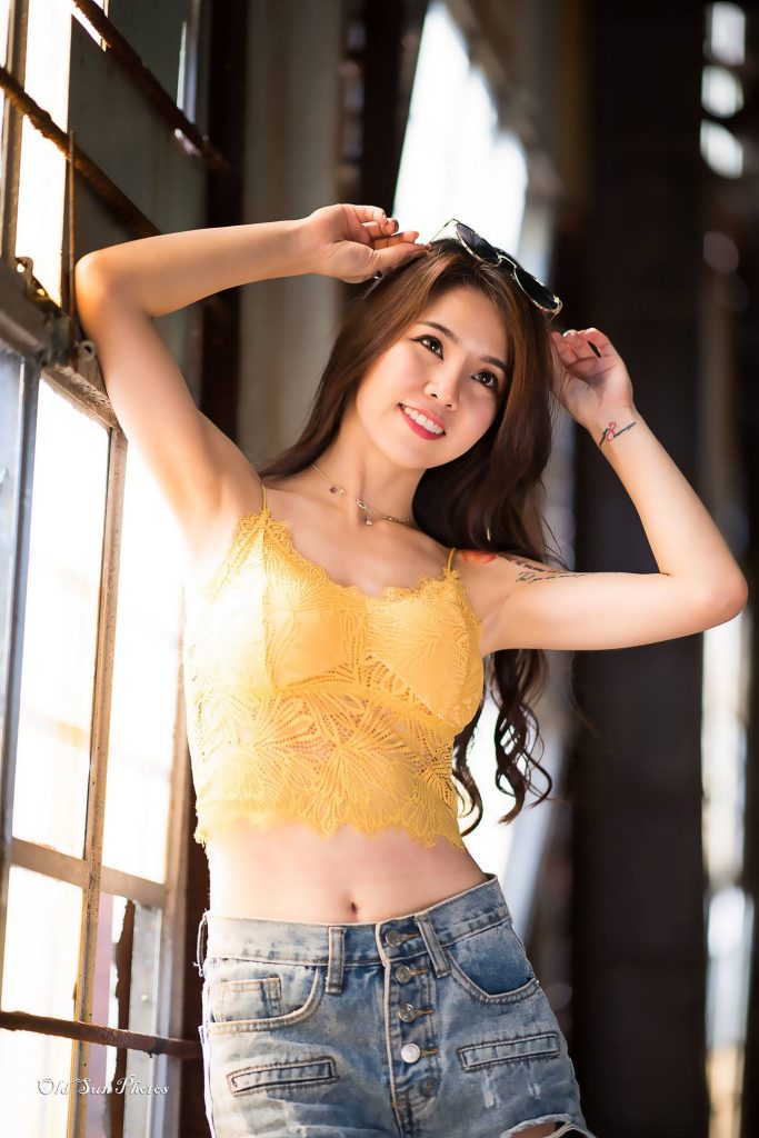 精選街拍攝影 No.090 Debby Chiu 露肚牛仔短褲高跟美腿 [53P/75MB]插圖1