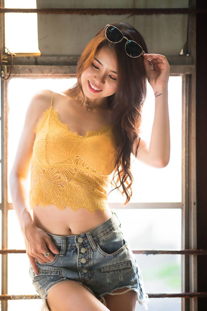 精選街拍攝影 No.090 Debby Chiu 露肚牛仔短褲高跟美腿 [53P/75MB]插圖2