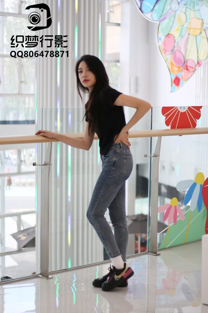 [織夢映像]NO.018 大家閨秀大美女白襪裸足[100P/1V/2.22GB]插圖