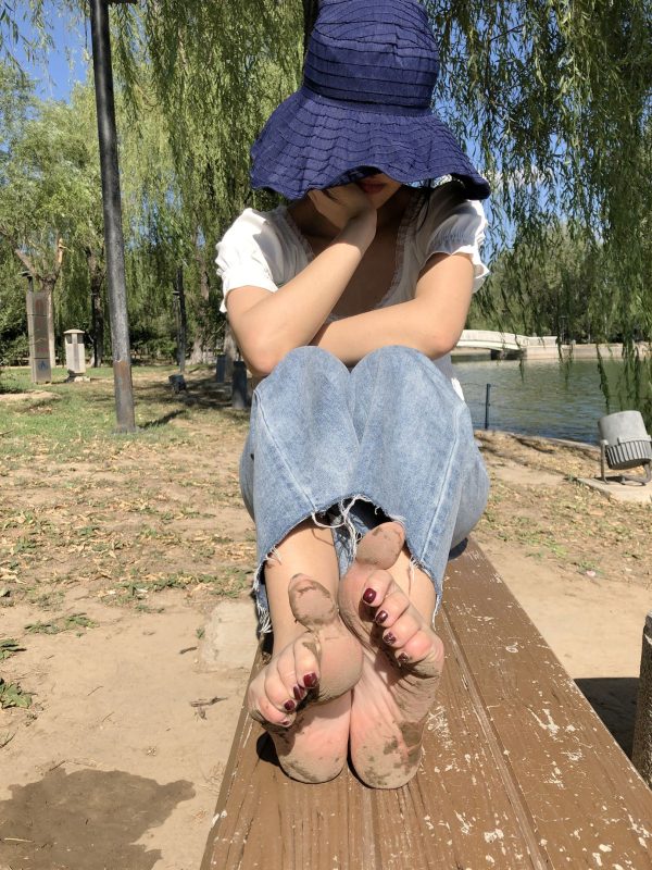 安喬喬兒(Nia喬喬) NO.007 喬喬臟腳底[100P/546MB]-無料攝影圈