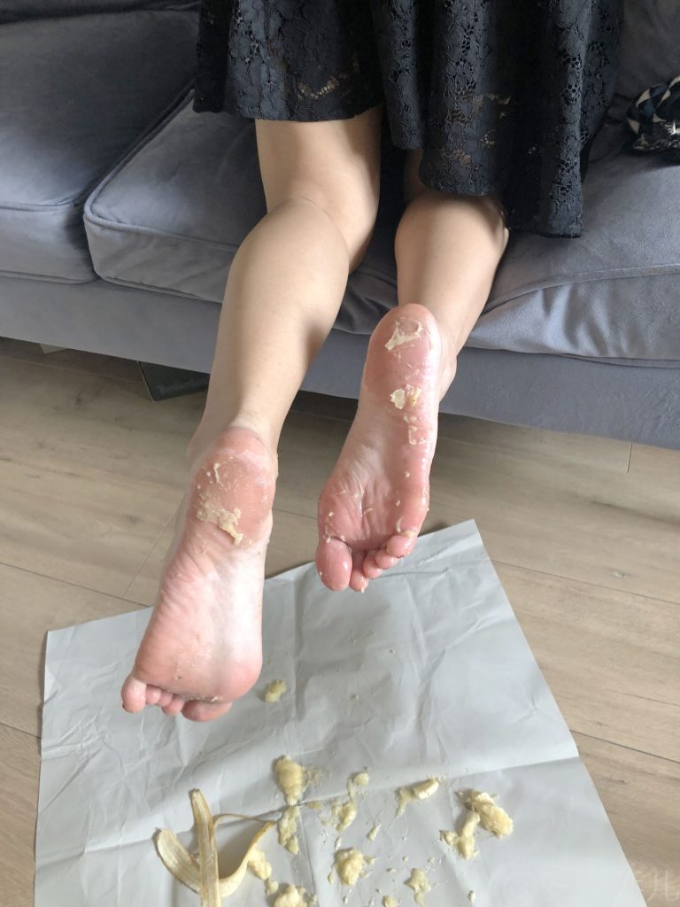 安喬喬兒(Nia喬喬) NO.009 踩香蕉[134P/558MB]插圖3