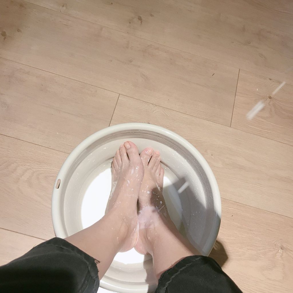 網(wǎng)紅Coser@安喬喬兒(Nia喬喬) 029 牛奶洗腳[102P/144MB]插圖2