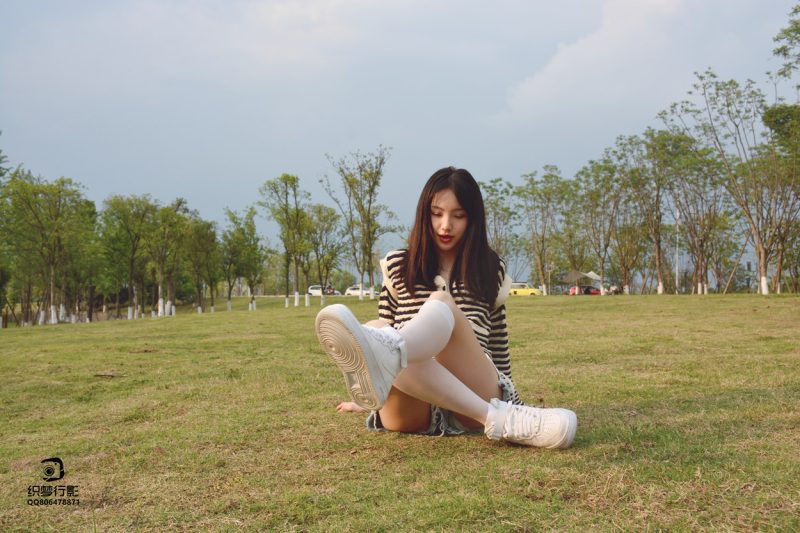 [織夢映像]NO.025 超甜美少女后作，夕陽西下斷腸人在天涯[80P/1V/2.45GB]-無料攝影圈