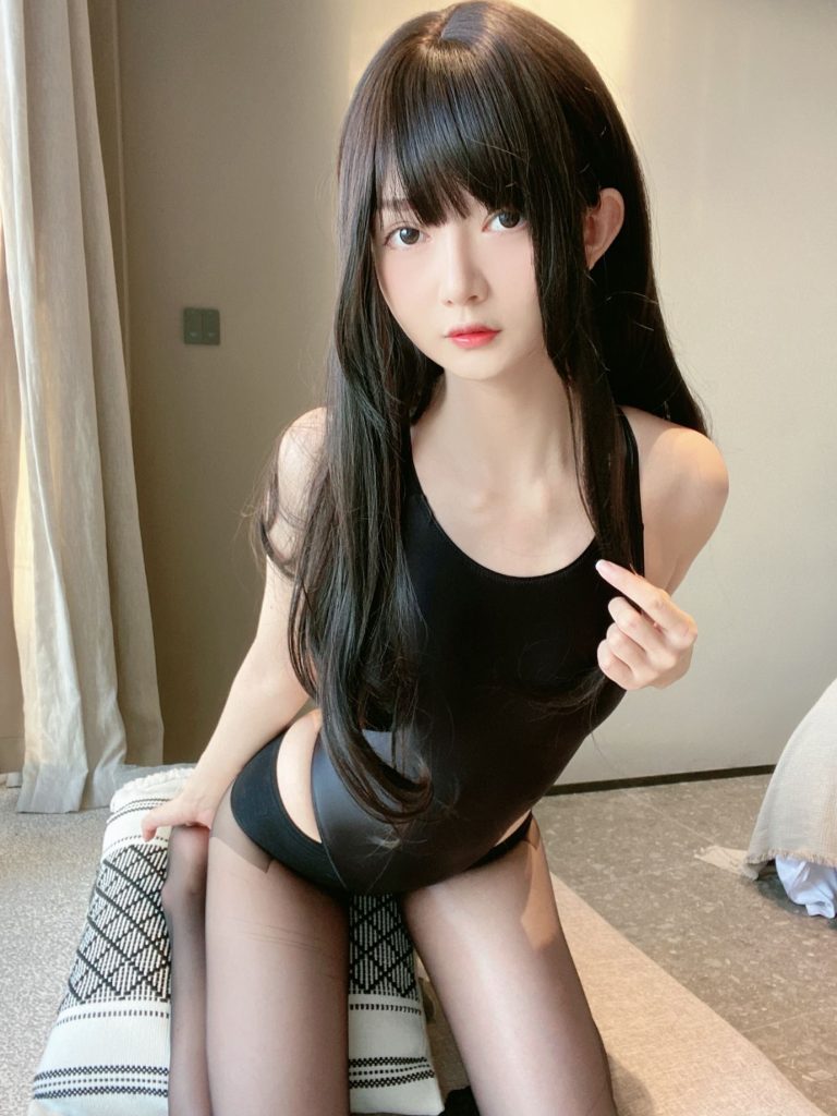 51醬 NO.001 – 黑紅泳裝[72P/2V/329MB]插圖1