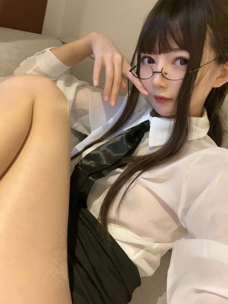 51醬 011 真空無內(nèi)肉絲 [52P/7V/421MB]插圖2