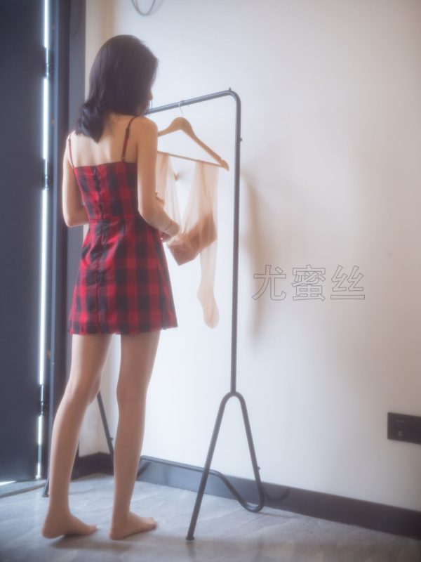 尤蜜絲攝影作品 NO.034 穿搭推廣展示圖集 清晨的肉絲和紅格子裙[88P/1.60GB]-無料攝影圈