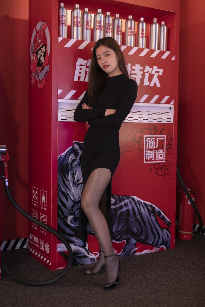 尤蜜絲攝影作品 NO.040 穿搭推廣展示圖集 超市里的黑絲與肉絲[59P/408MB]插圖2