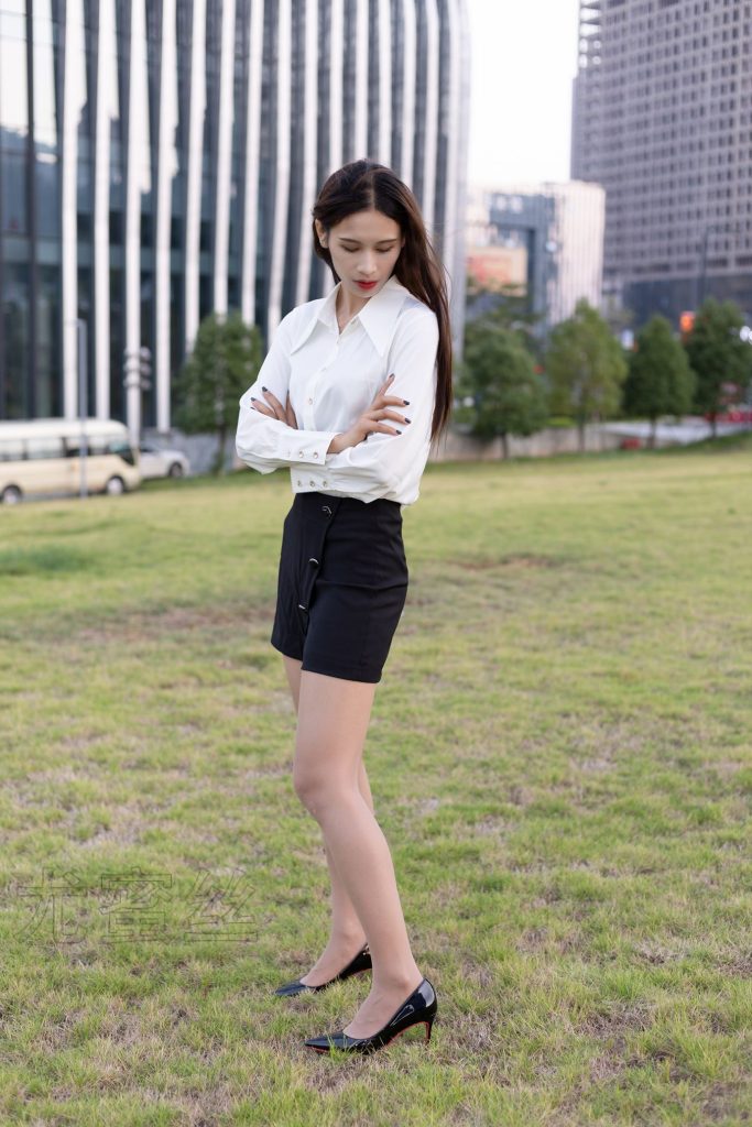 尤蜜絲攝影作品 NO.081 穿搭推廣展示圖集[70P/597MB]插圖