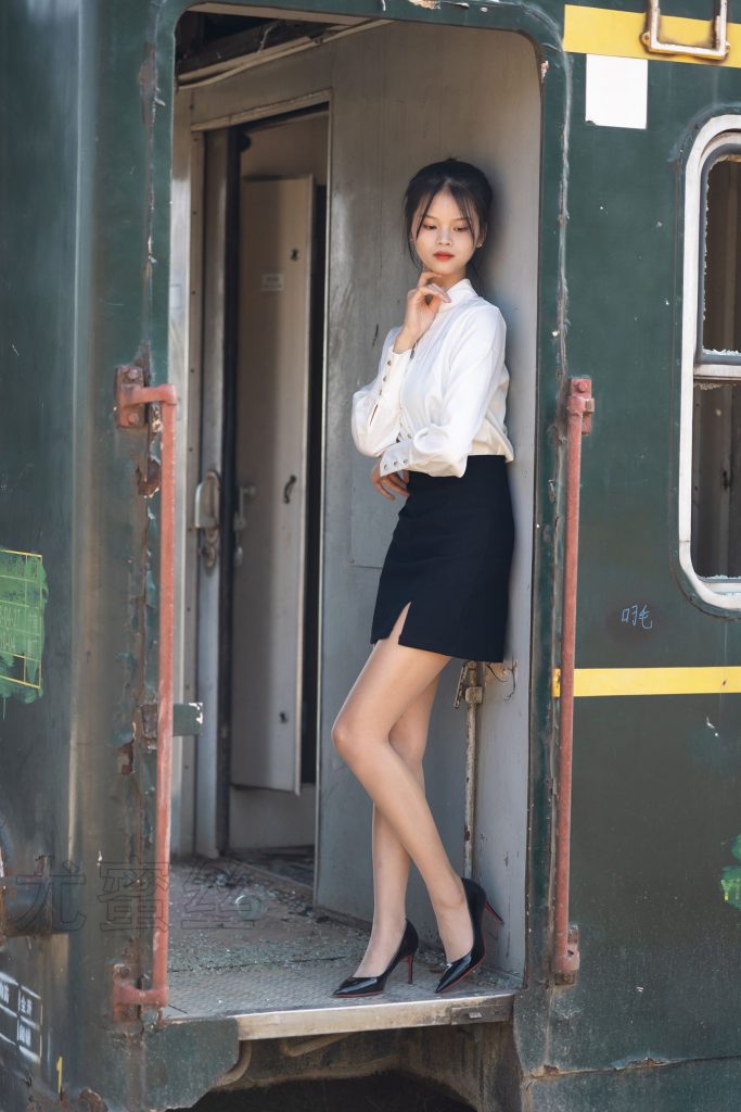 尤蜜絲攝影作品 NO.089 穿搭推廣展示圖集[102P/1V/889MB]插圖1