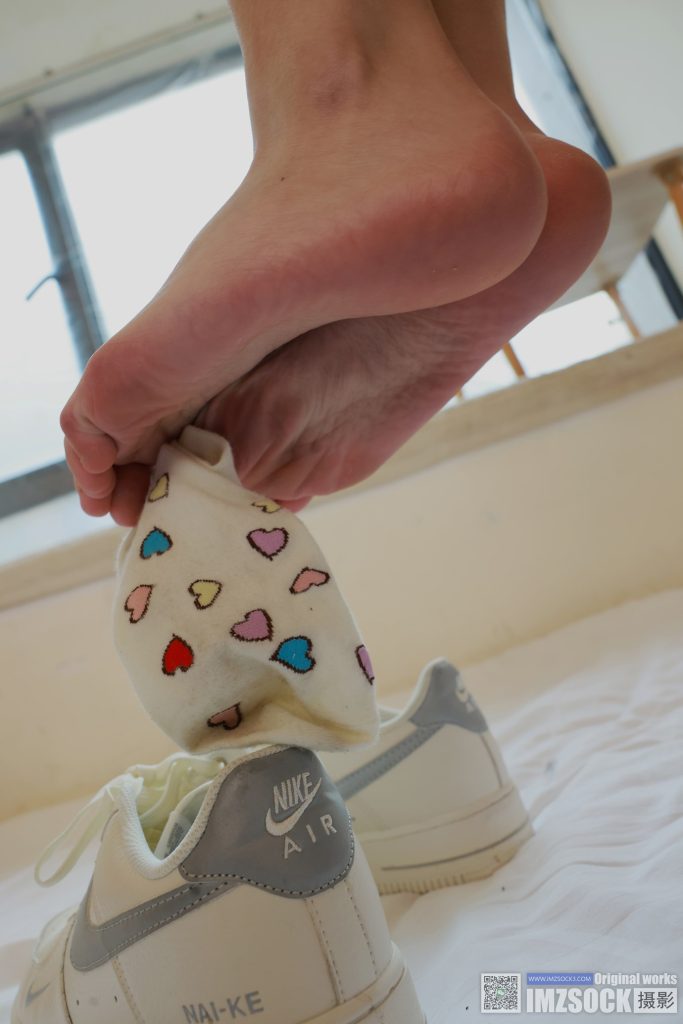 [MZSOCK]愛(ài)美足攝影作品 NO.245 夢(mèng)瑤[112P/1V/3.47GB]插圖