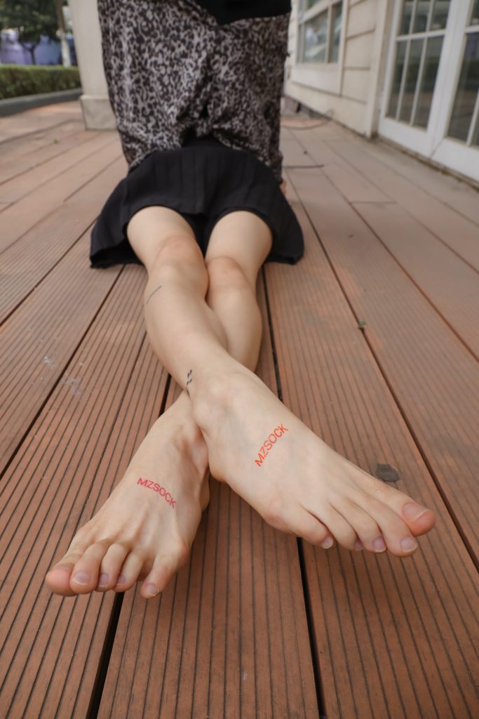 [MZSOCK]愛(ài)美足攝影作品 NO.292 雨沫[68P/708MB]插圖