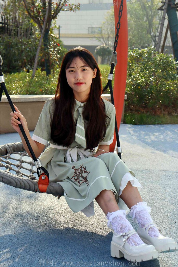 初夏女神 NO.002 雪糕 法式復古連衣裙搭36碼白皮鞋[102P/1V/6.32GB]插圖1