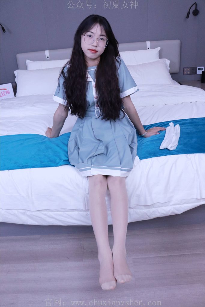 初夏女神 NO.008 雪糕 淺藍色JK裙搭配小白鞋[135P/1V/4.29GB]插圖2