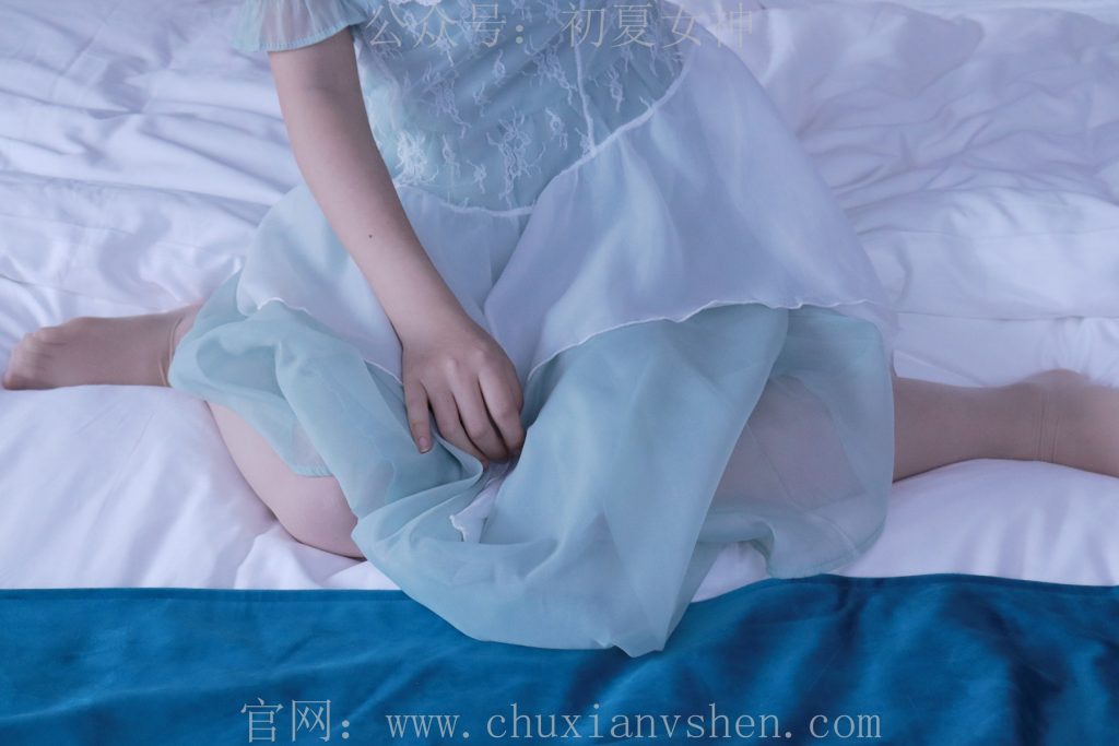 初夏女神 NO.009 念念 綠野仙蹤M碼連衣裙搭回力球鞋[120P/1V/5.53GB]插圖2