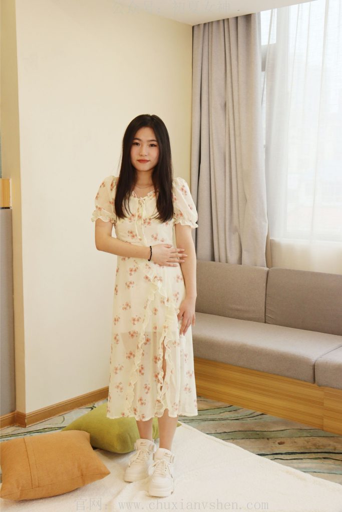 初夏女神 NO.011 水吉 2023款春季S碼連衣裙搭錯(cuò)了鞋[90P/1V/5.61GB]插圖1