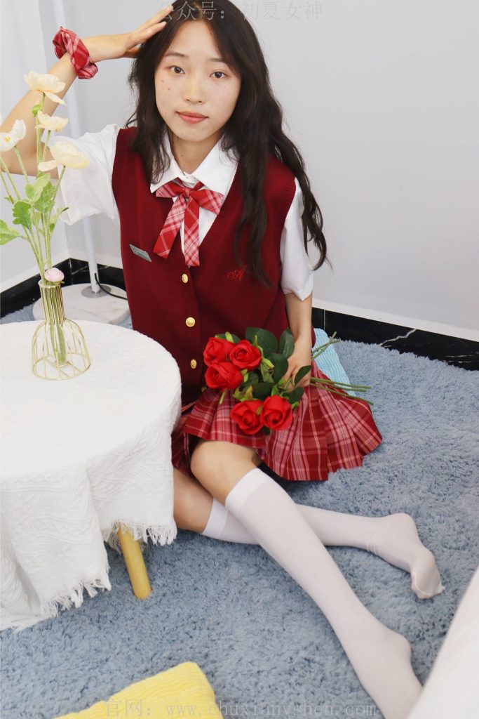 初夏女神 NO.014 藍(lán)莓 S碼大紅色JK套搭小黑皮鞋[100P/1V/6.11GB]插圖