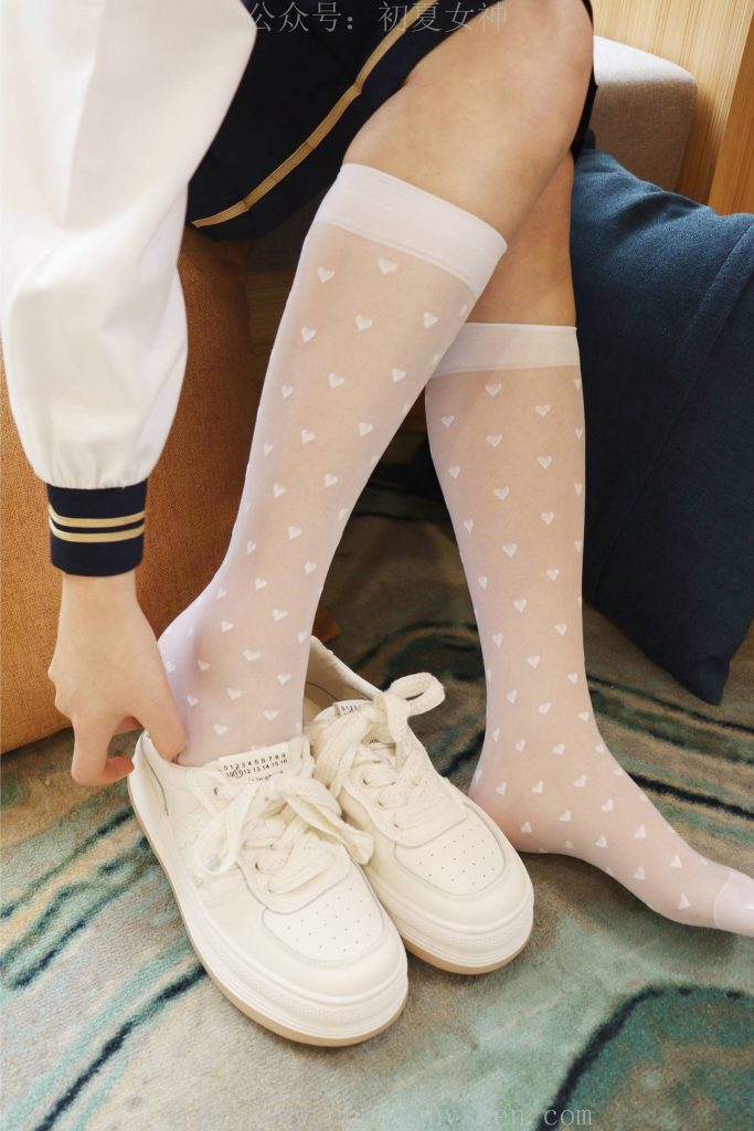 初夏女神 NO.017 水吉 M碼水手服搭配37碼運動鞋[122P/1V/8.22GB]插圖2