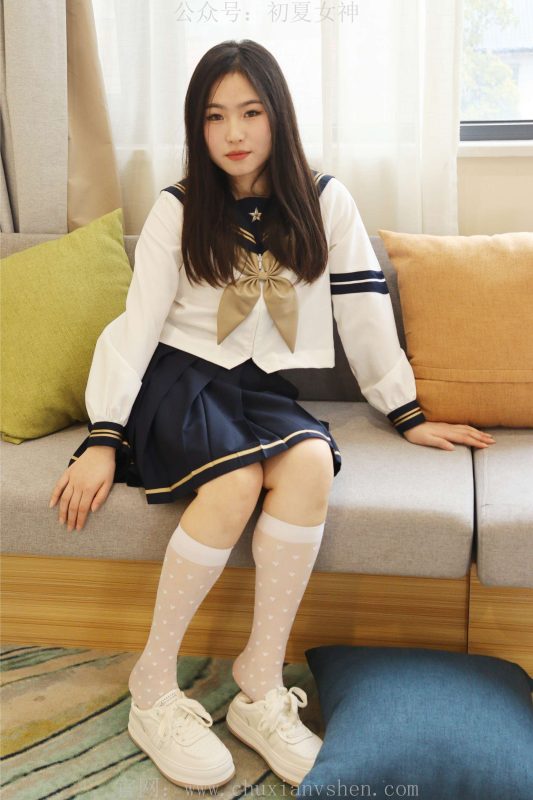 初夏女神 NO.017 水吉 M碼水手服搭配37碼運(yùn)動鞋[122P/1V/8.22GB]-無料攝影圈