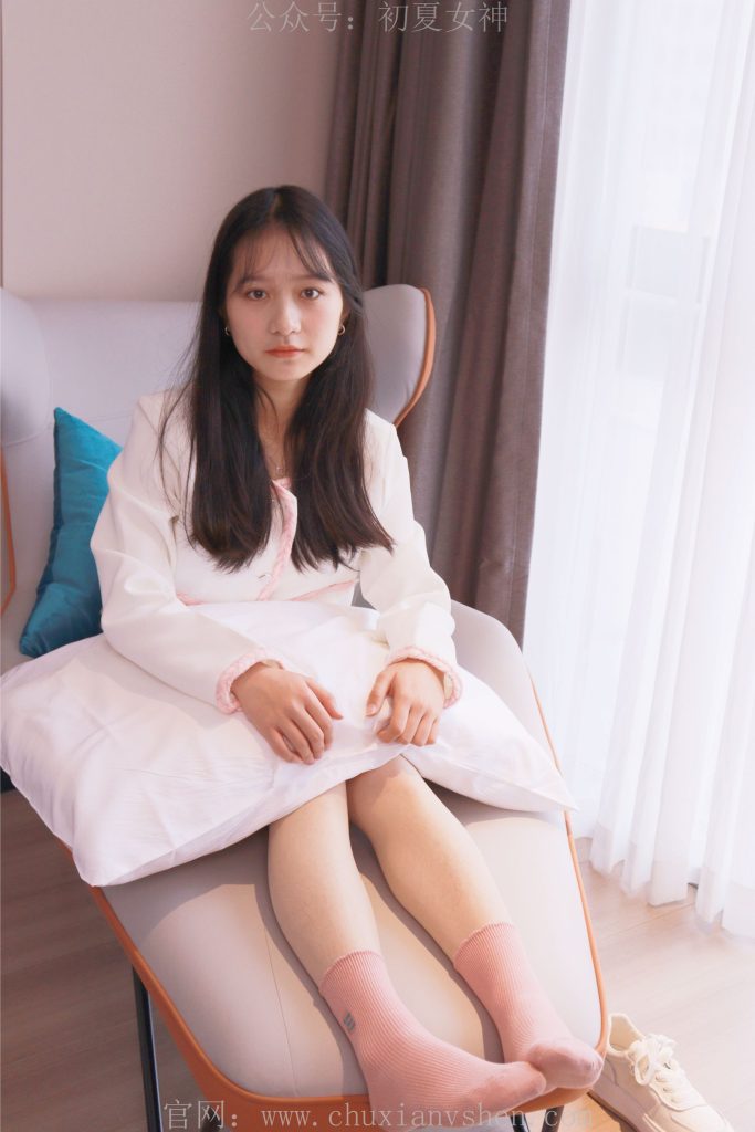 初夏女神 NO.020 沙沙 S碼粉白色套搭配小白鞋[104P/1V/6.39GB]插圖2