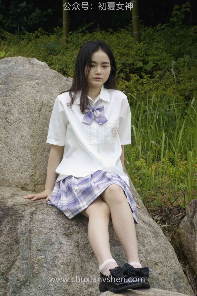 初夏女神 NO.025 十一 周末叢林 JK套搭配的襪子遭嫌棄[153P/1V/6.08GB]插圖1
