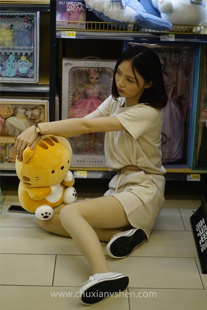 初夏女神 NO.026 大發(fā) 時(shí)尚短褲套裝[130P/1V/6.82GB]插圖