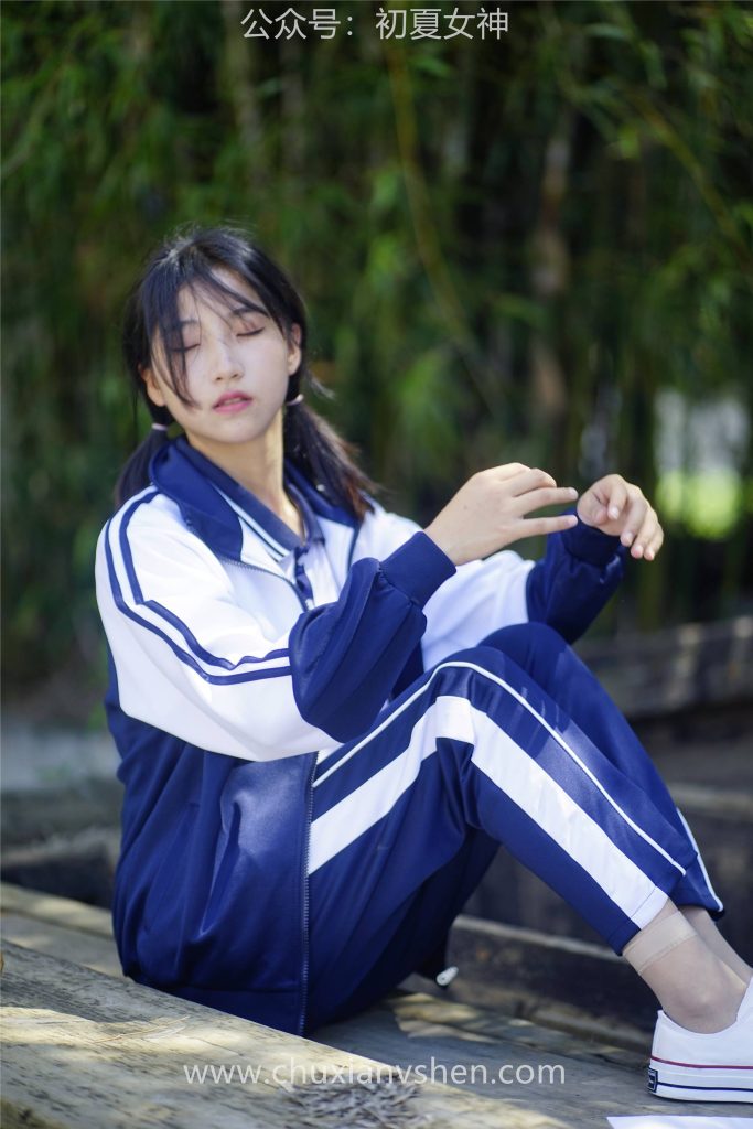 初夏女神 NO.027 點(diǎn)點(diǎn) 舊夢青春[172P/1V/6.61GB]插圖