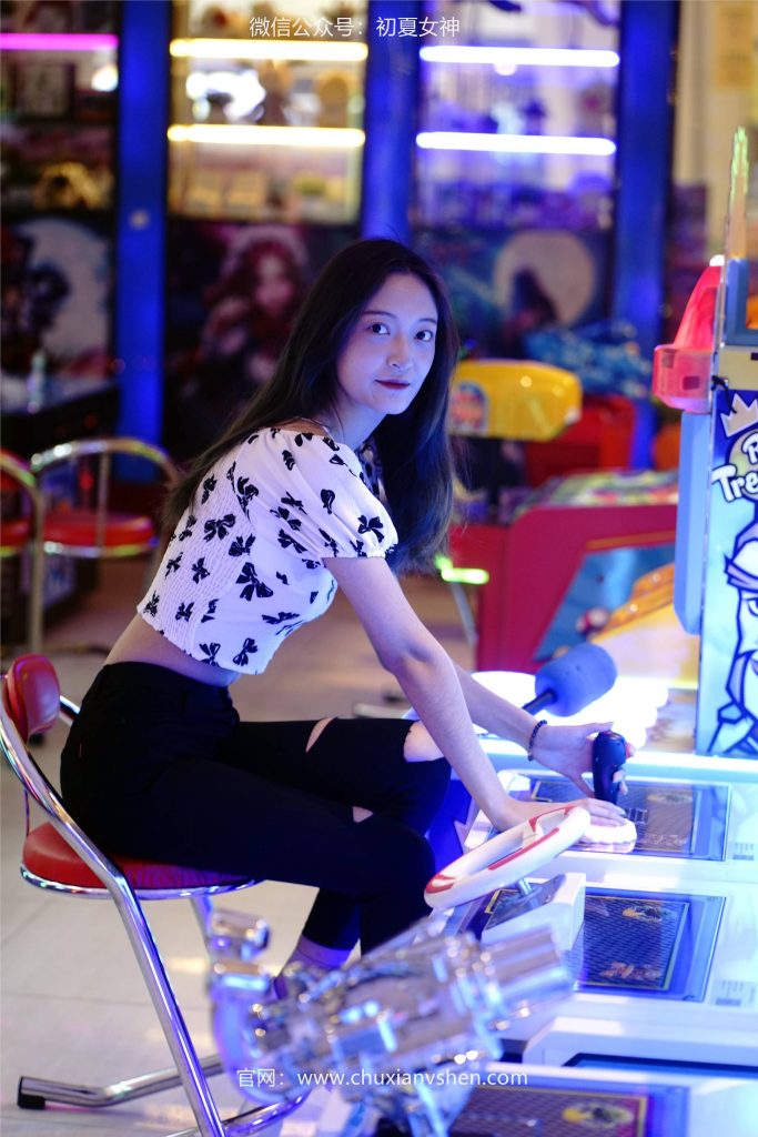 初夏女神 NO.030 依依 鄰家女孩-商場篇[88P/1V/3.83GB]插圖1