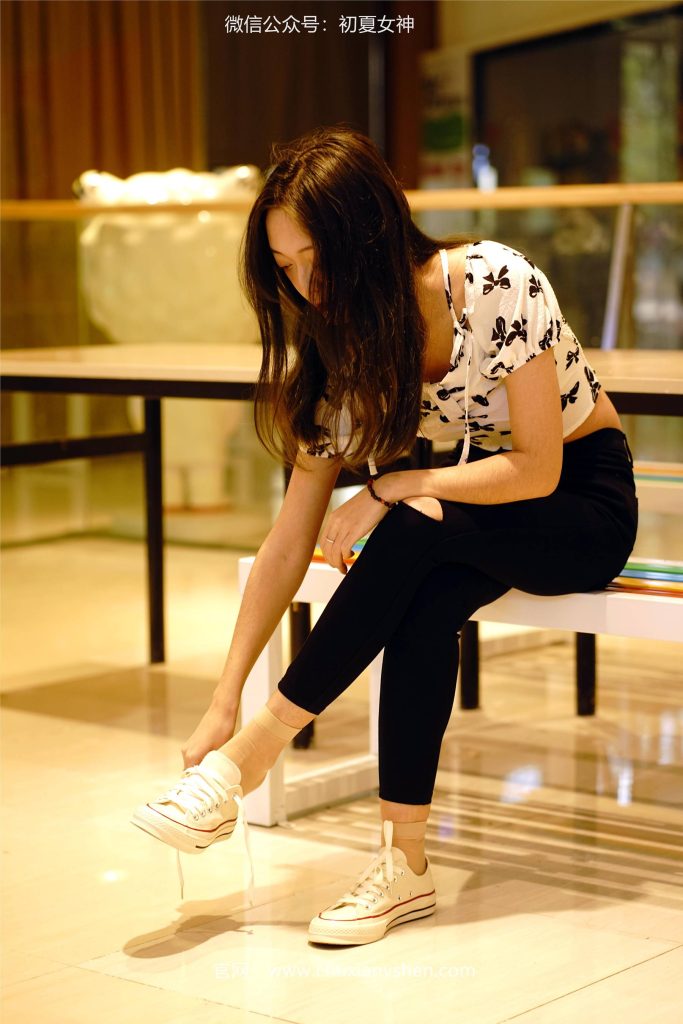 初夏女神 NO.030 依依 鄰家女孩-商場篇[88P/1V/3.83GB]插圖3