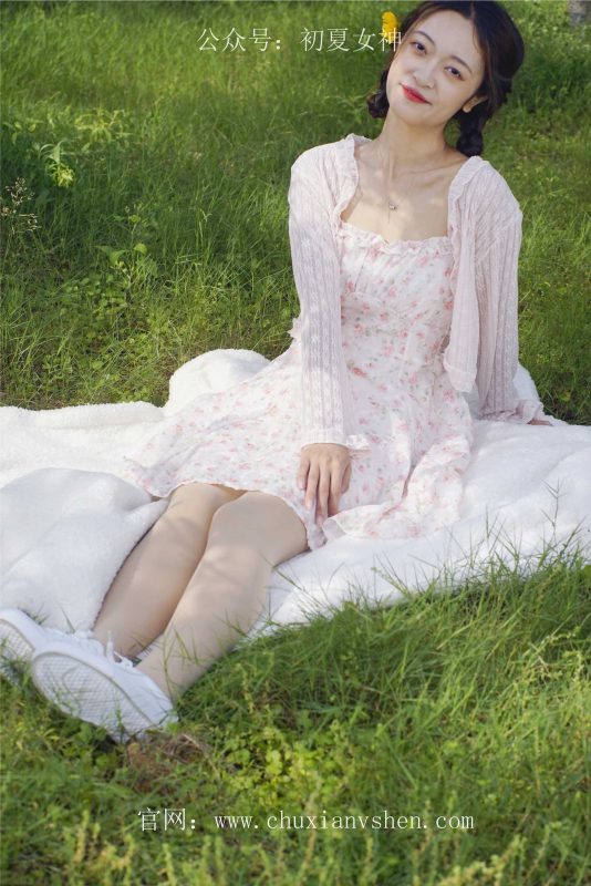 初夏女神 NO.032 依依 鄰家女孩-風(fēng)中少女[122P/1V/4.65GB]-無料攝影圈