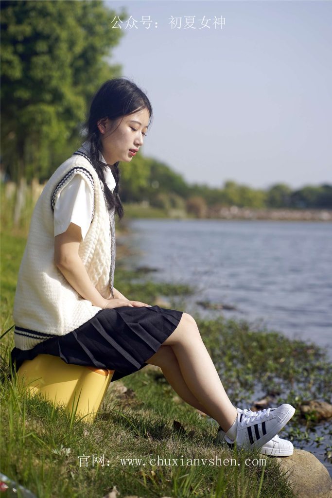 初夏女神 NO.039 念念 春秋JK套搭配三葉草貝殼頭鞋[115P/1V/4.92GB]插圖1