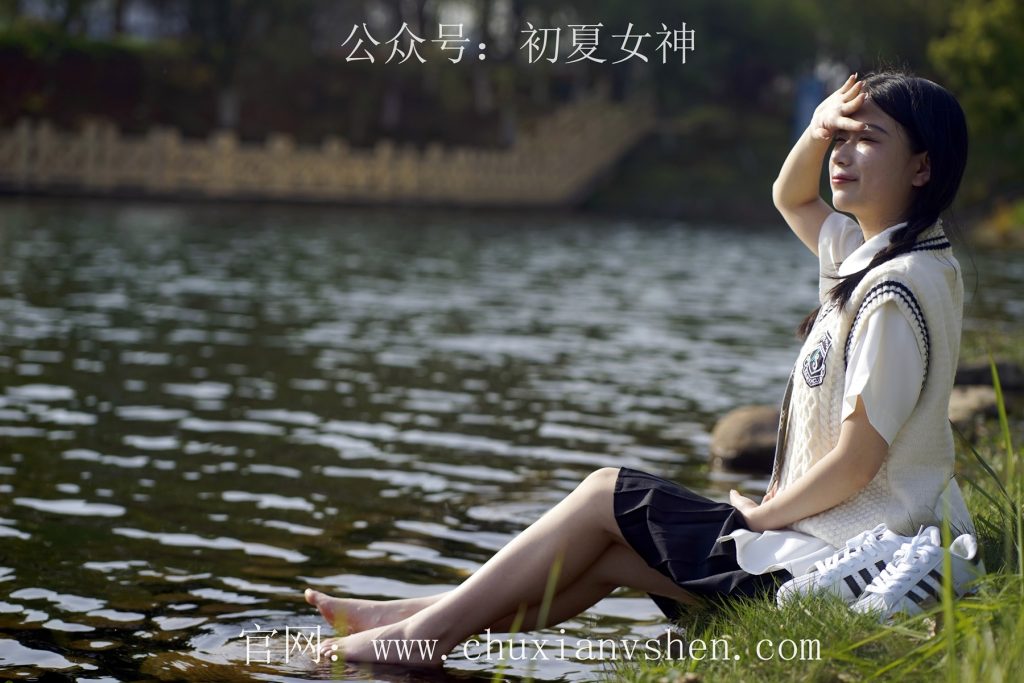 初夏女神 NO.039 念念 春秋JK套搭配三葉草貝殼頭鞋[115P/1V/4.92GB]插圖2