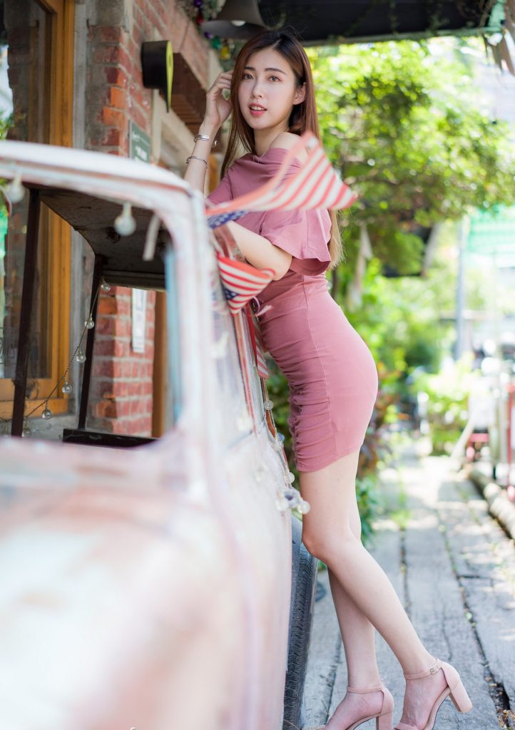 精選街拍攝影 No.118 金允喬 粉色連衣短裙涼高美腿 [47P/117M]插圖