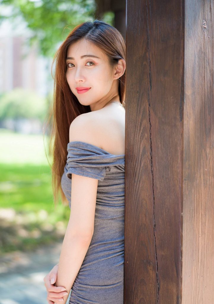 精選街拍攝影 No.121 金允喬 露肩連衣短裙涼高美腿 [54P/133M]插圖2