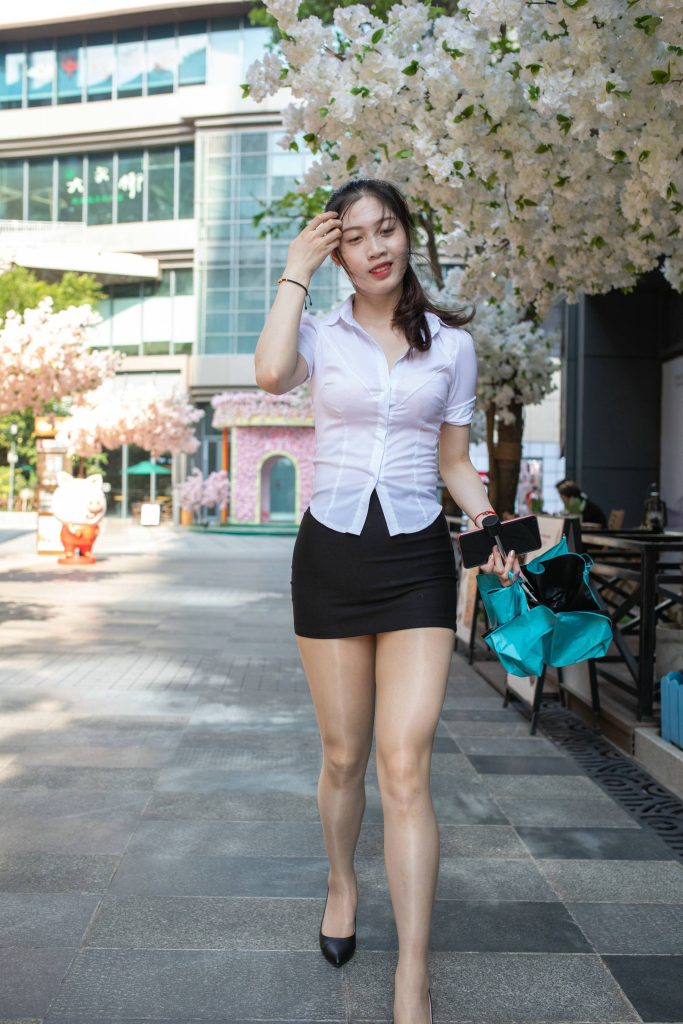 精選街拍攝影 No.155 牛男街拍 搭訕清秀可人的亮絲小姐姐2[103P/72M]插圖