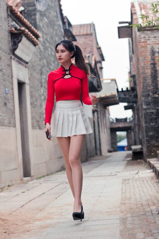 精選街拍攝影 No.174 紅衣白裙極品絲足美女春光鬧古村 1 [100P/71M]-無料攝影圈