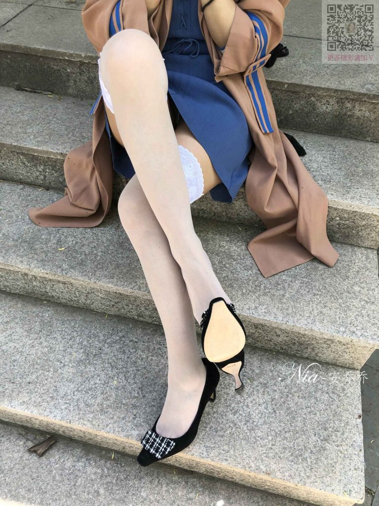 精選街拍攝影 No.184 Nia喬喬學(xué)姐外拍誘惑長(zhǎng)筒白絲襪 [20P/21M]插圖2