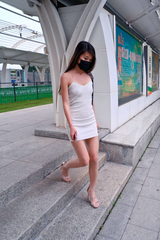 精選街拍攝影 No.216 白色吊帶肉絲美女暢游琶醍輕軌 4 [99P/103M]插圖1