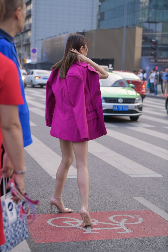 精選街拍攝影 No.228 漂亮的油亮絲襪長(zhǎng)腿小姐姐 6 [111P/89M]插圖3