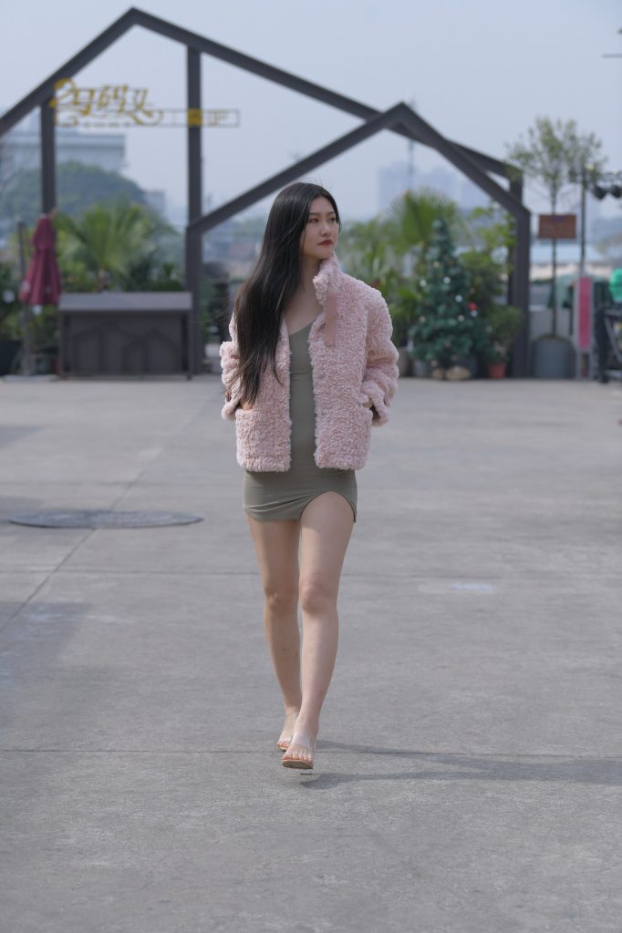 精選街拍攝影 No.239 時(shí)尚靚麗的嫩白美腿（一） [100P/108M]插圖3